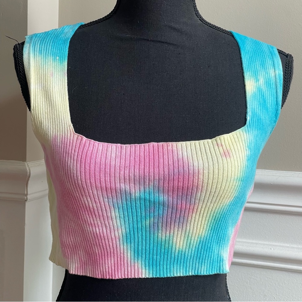 Jolie & Joy Tie Dye Cropped Sleeveless Square-Neck Crop Top and Skirt Set Size M - Picture 3 of 10